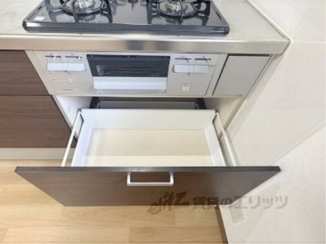 キッチン　下部収納
