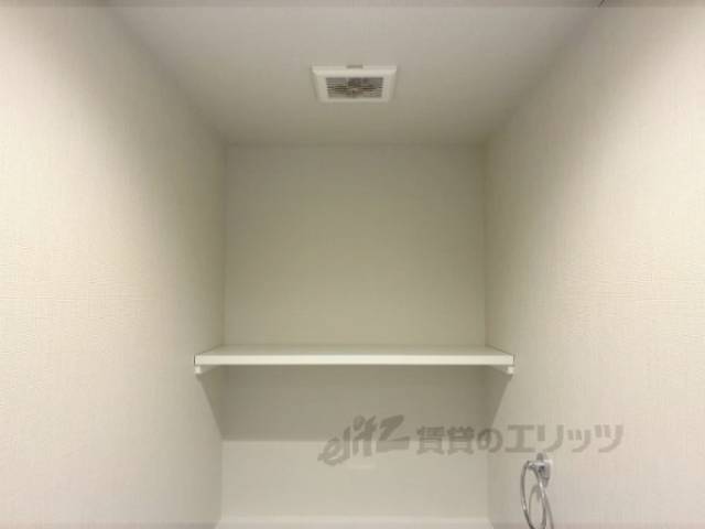 トイレ　トイレ棚