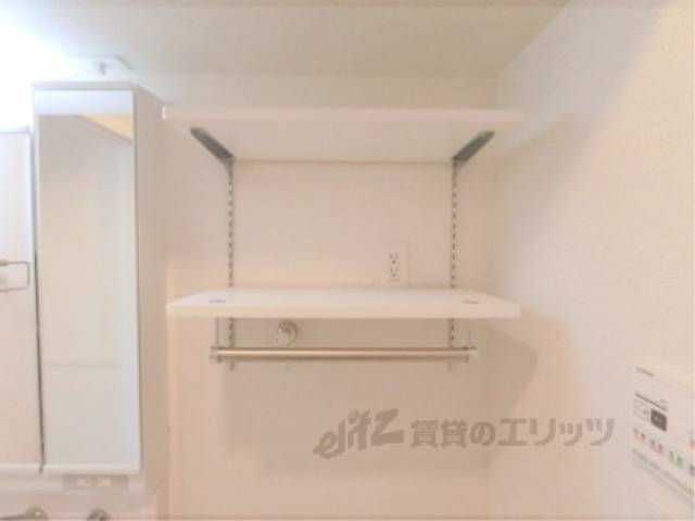 洗濯機置場　上部棚