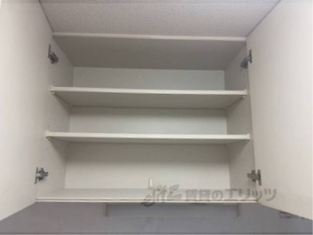 キッチン　上部収納