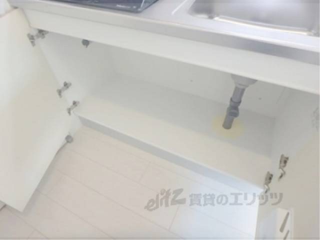 キッチン　収納下部