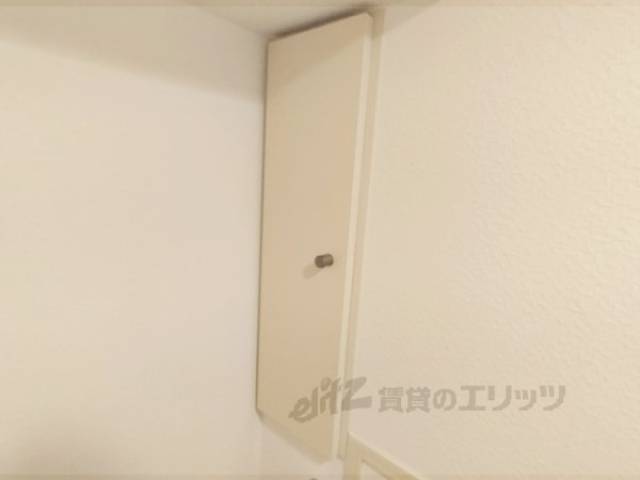 トイレ　棚