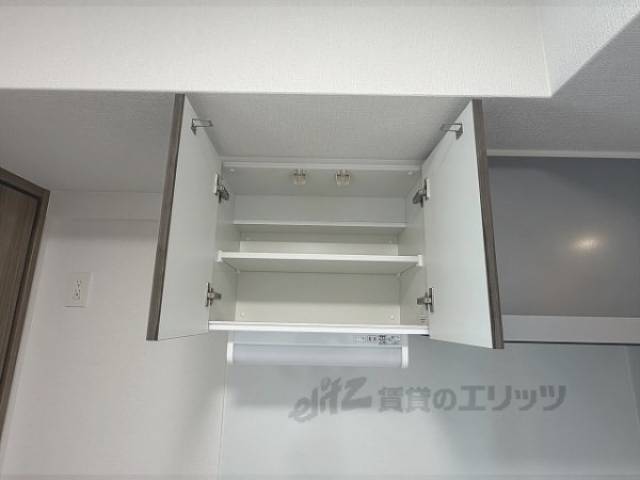 キッチン　上部収納