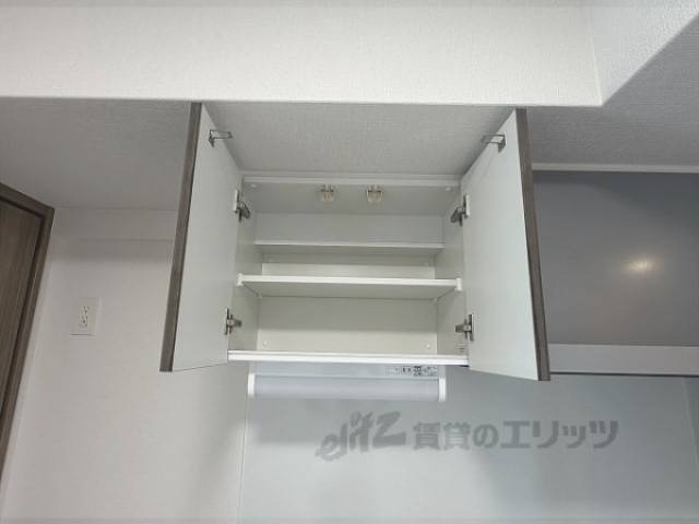 キッチン　上部収納