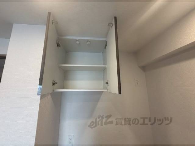 キッチン　キッチン上部収納