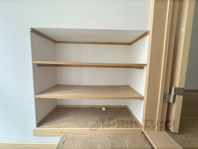 下駄箱　改装中