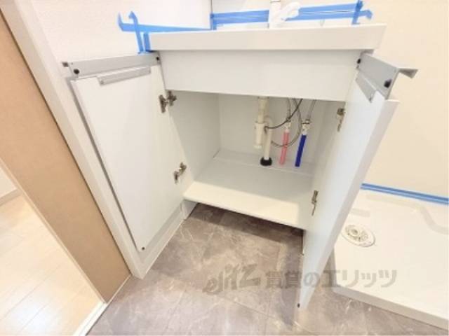 洗面所　下部収納