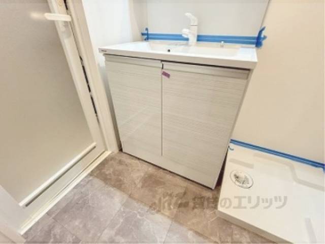 洗面所　下部収納