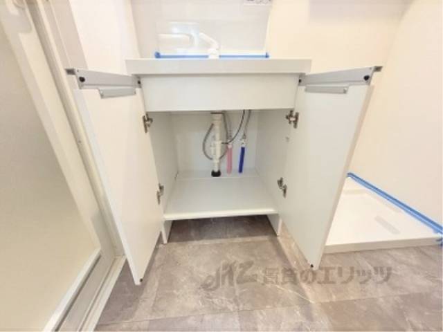 洗面所　下部収納