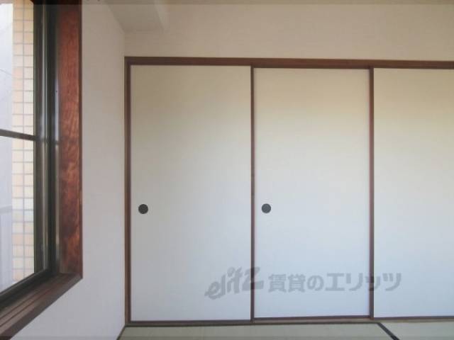 収納　和室東側　収納
