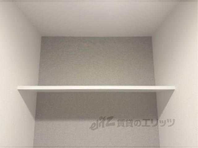 トイレ　上部棚