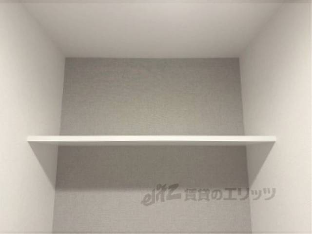 トイレ　上部棚