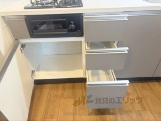 キッチン　下部収納