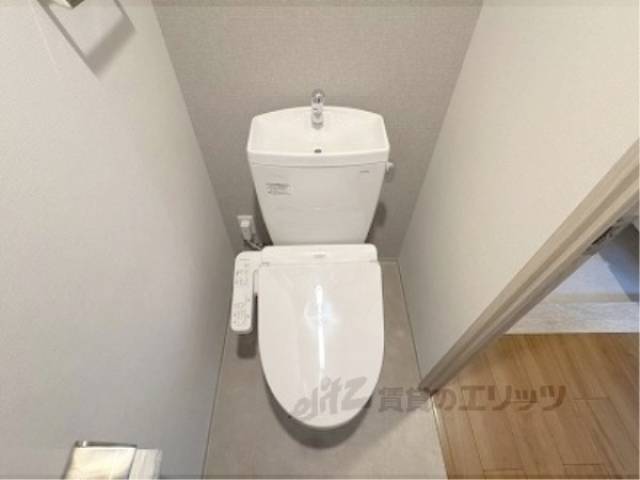 トイレ　ウォシュレット付