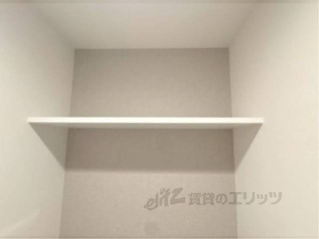 トイレ　上部棚