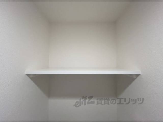 トイレ　上部収納