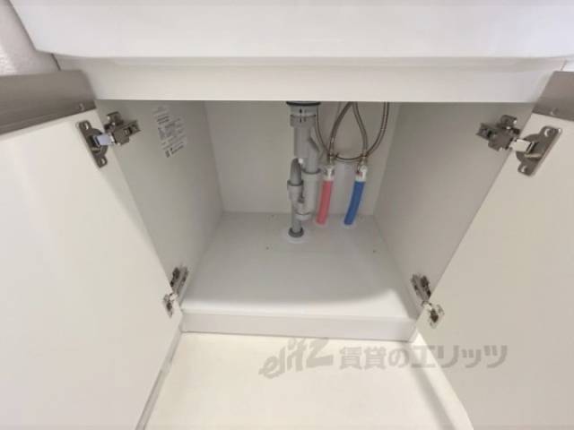 洗面所　下部収納