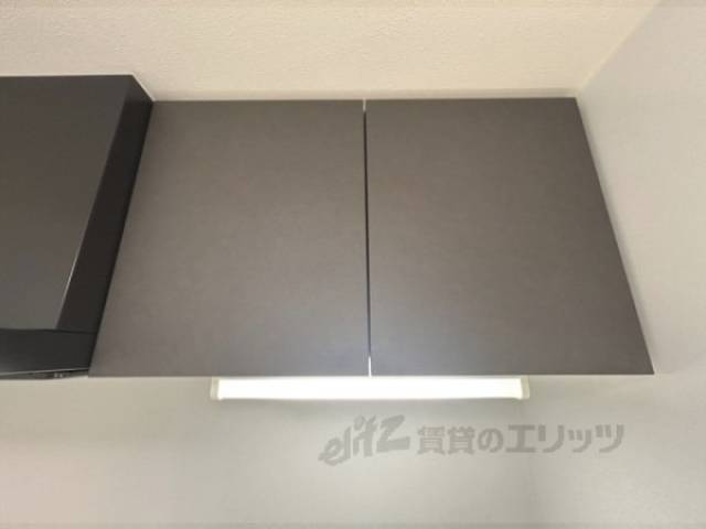 キッチン　上部収納