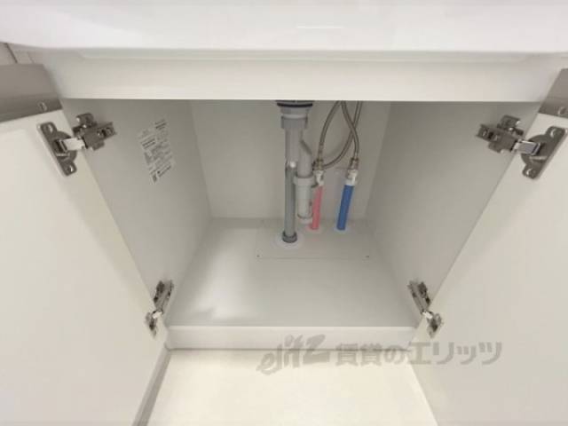 洗面所　下部収納