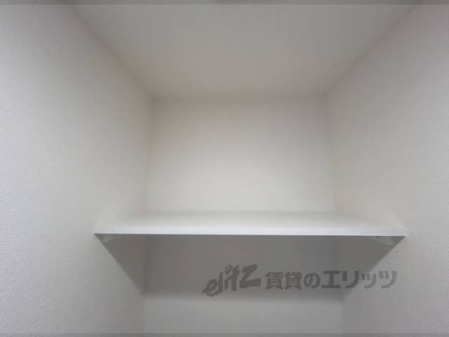 トイレ　上部収納