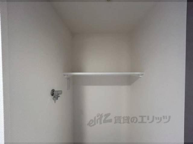 洗濯機置場　上部収納