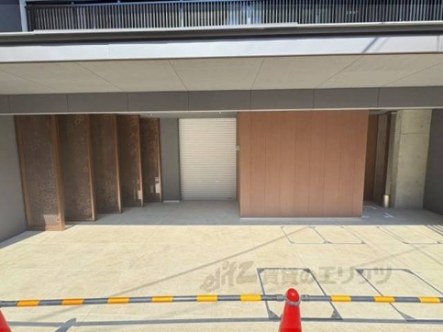 建設中