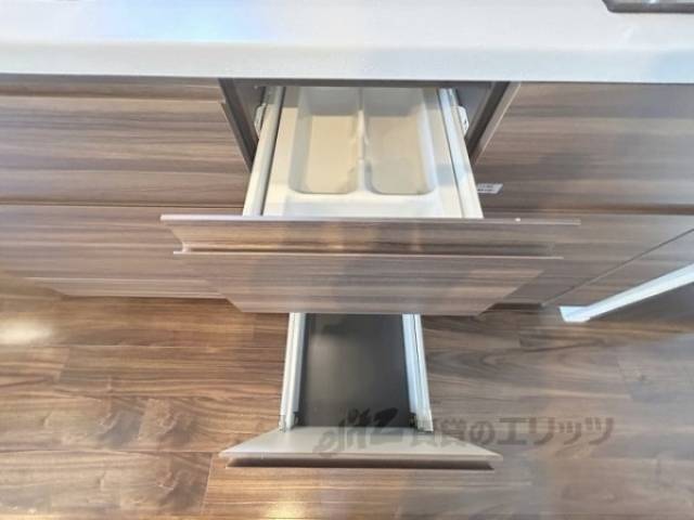 キッチン　下部収納