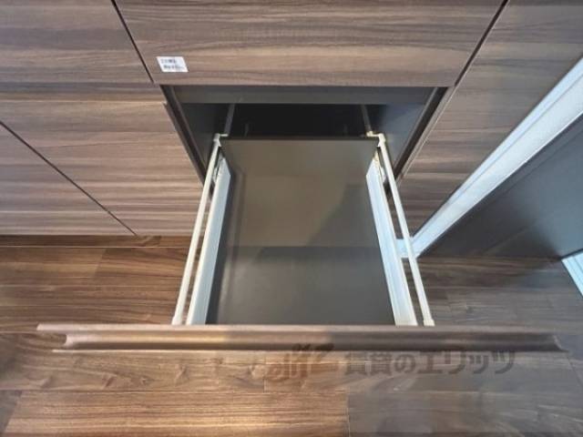 キッチン　下部収納