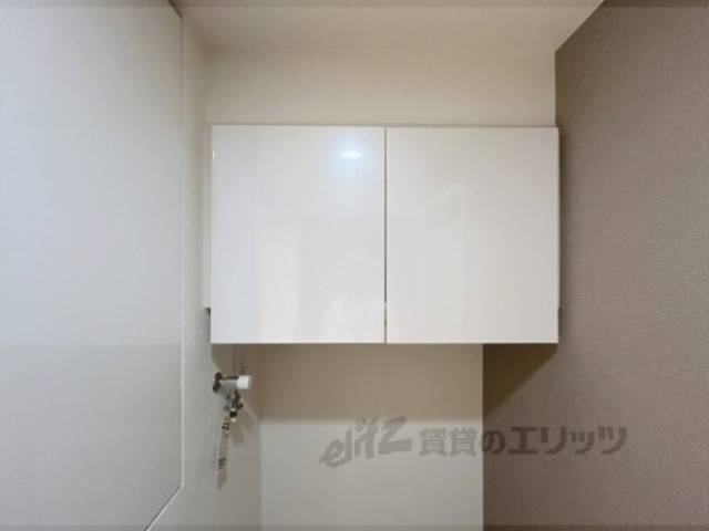 洗濯機置場　上部収納