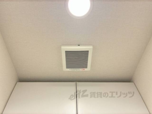 トイレ　トイレ換気扇