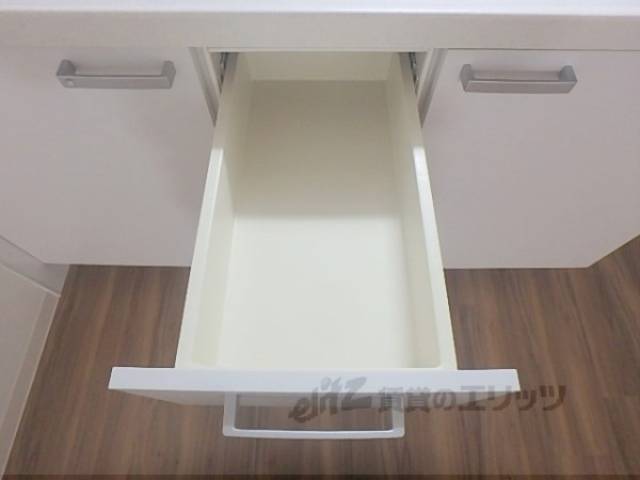 キッチン　収納下部