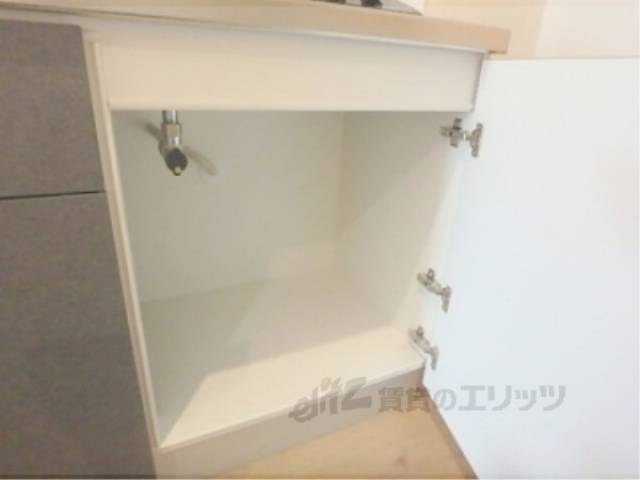 キッチン　収納下部