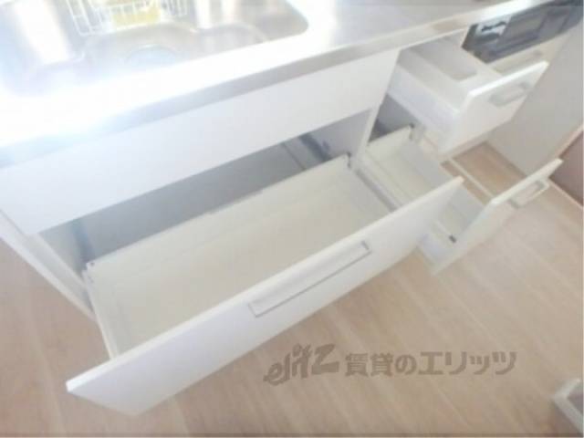 キッチン　収納下部