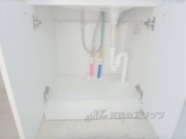 洗面所　収納下部