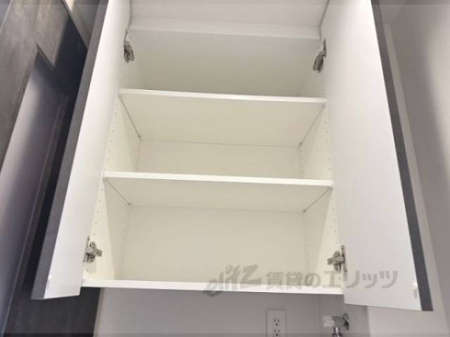 洗濯機置場　収納