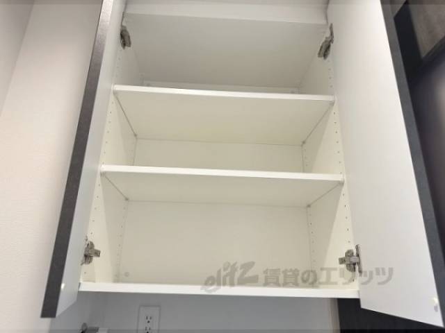 洗濯機置場　収納