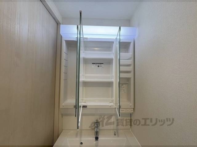 洗面所　洗面収納