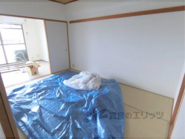 和室　修繕中