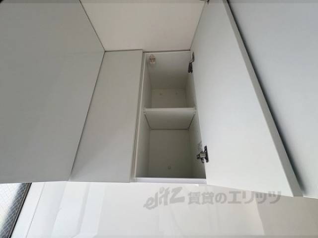 キッチン　上部収納