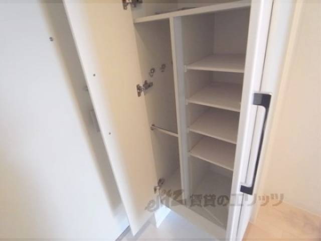 下駄箱　靴たくさん収納できます