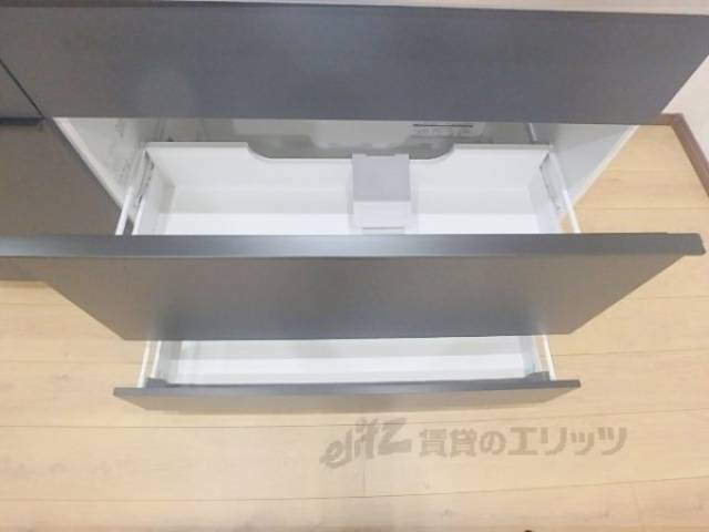 キッチン　収納下部