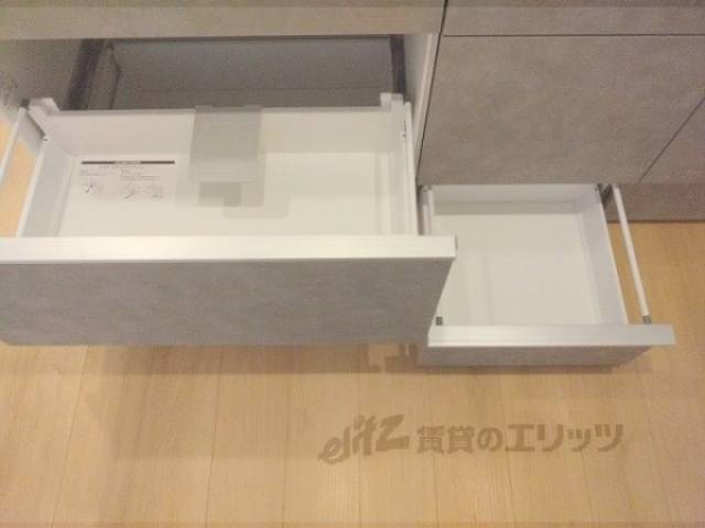 キッチン　収納下部
