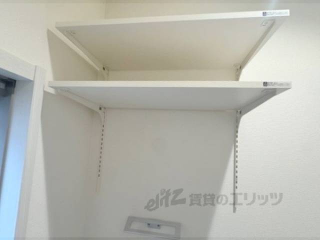 トイレ　上部棚