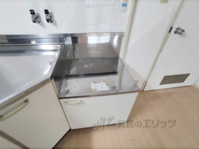 キッチン　コンロ置場