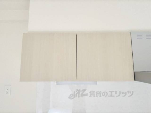 キッチン　上部収納