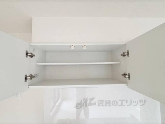 キッチン　上部収納