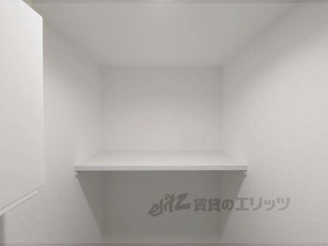 トイレ　上部収納