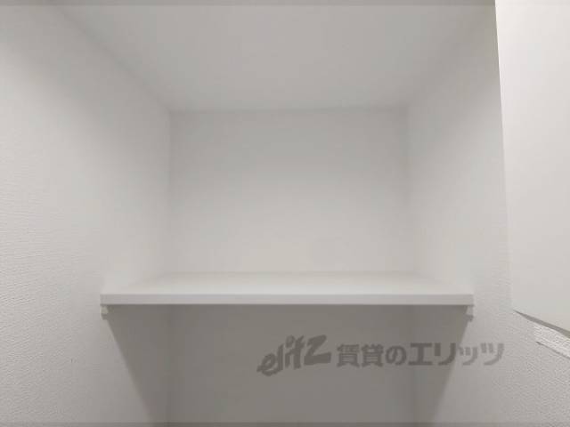 トイレ　上部収納