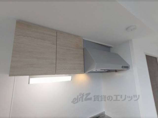 キッチン　上部収納