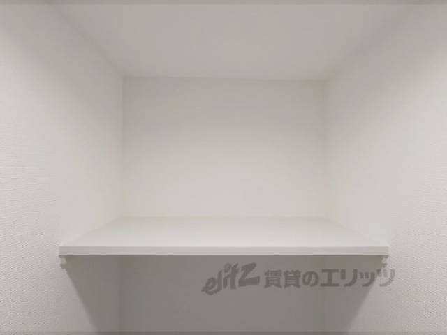 トイレ　上部収納